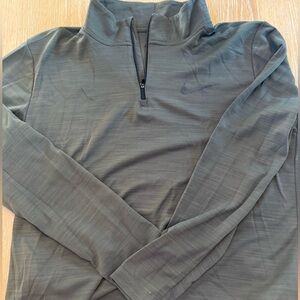 Mens Nike Dark Green 1/4 Zip. Sz Medium. Dri Fit Standard fit.